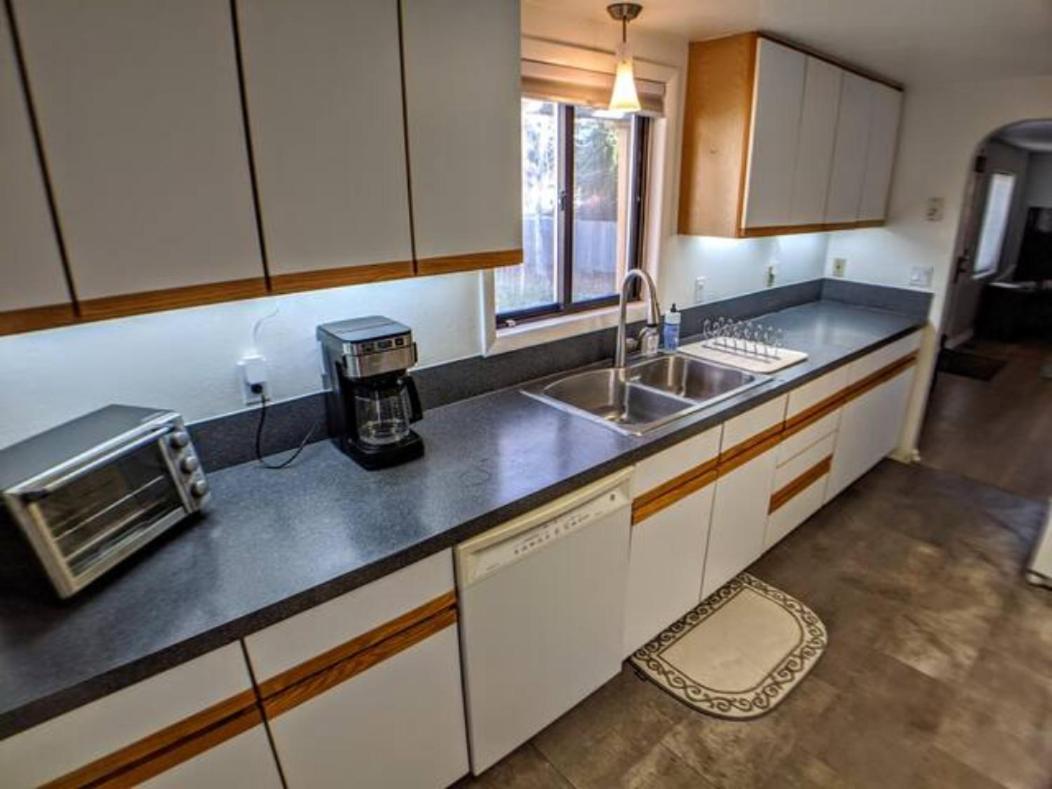 Little Blue Bungalow On Boise'S Bench, Pet Friendly, Fully Fenced Yard With Doggie Door! 2 Miles From Bsu, 5 Minutes From Downtown Boise, Desk And Workstation For Remote Workers, 2 Tv'S Large Walk-In Closet, Good For Mid-Term Stays Dış mekan fotoğraf