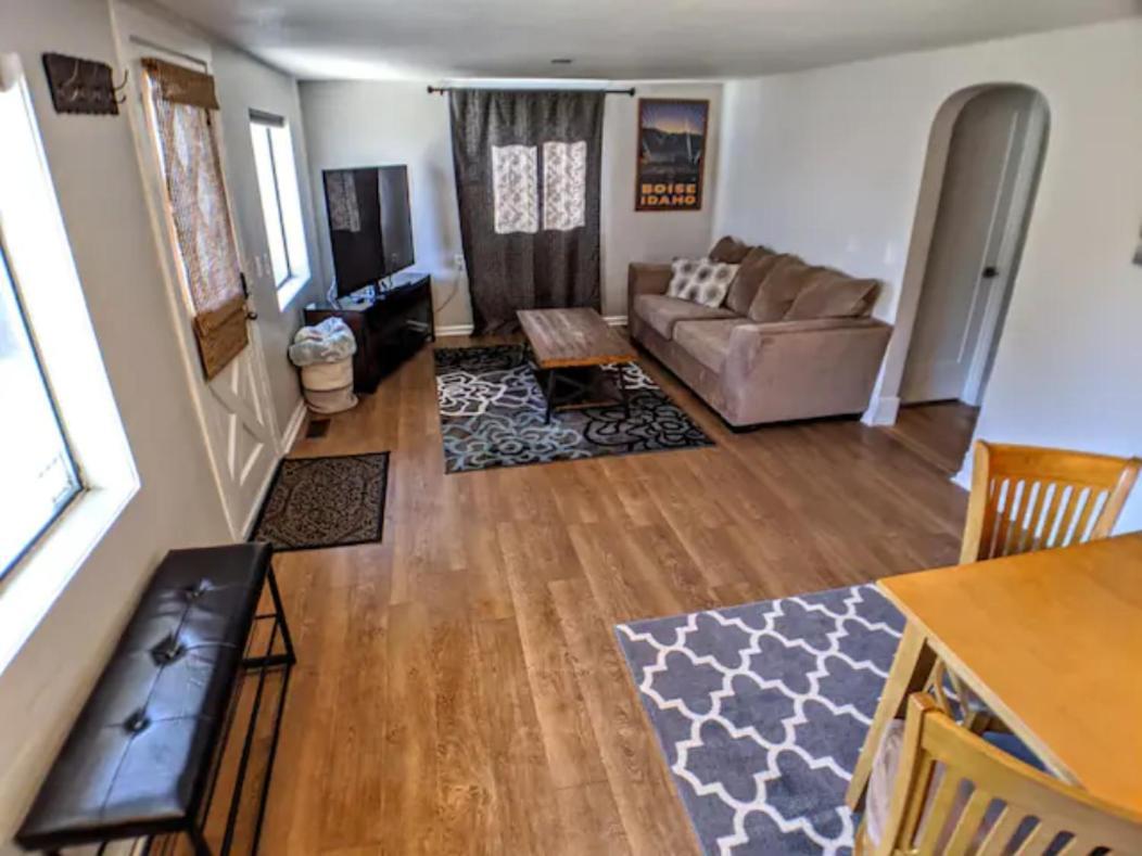 Little Blue Bungalow On Boise'S Bench, Pet Friendly, Fully Fenced Yard With Doggie Door! 2 Miles From Bsu, 5 Minutes From Downtown Boise, Desk And Workstation For Remote Workers, 2 Tv'S Large Walk-In Closet, Good For Mid-Term Stays Dış mekan fotoğraf