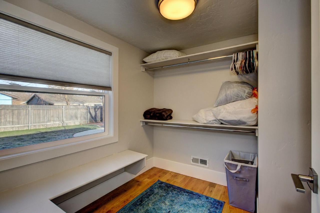 Little Blue Bungalow On Boise'S Bench, Pet Friendly, Fully Fenced Yard With Doggie Door! 2 Miles From Bsu, 5 Minutes From Downtown Boise, Desk And Workstation For Remote Workers, 2 Tv'S Large Walk-In Closet, Good For Mid-Term Stays Dış mekan fotoğraf