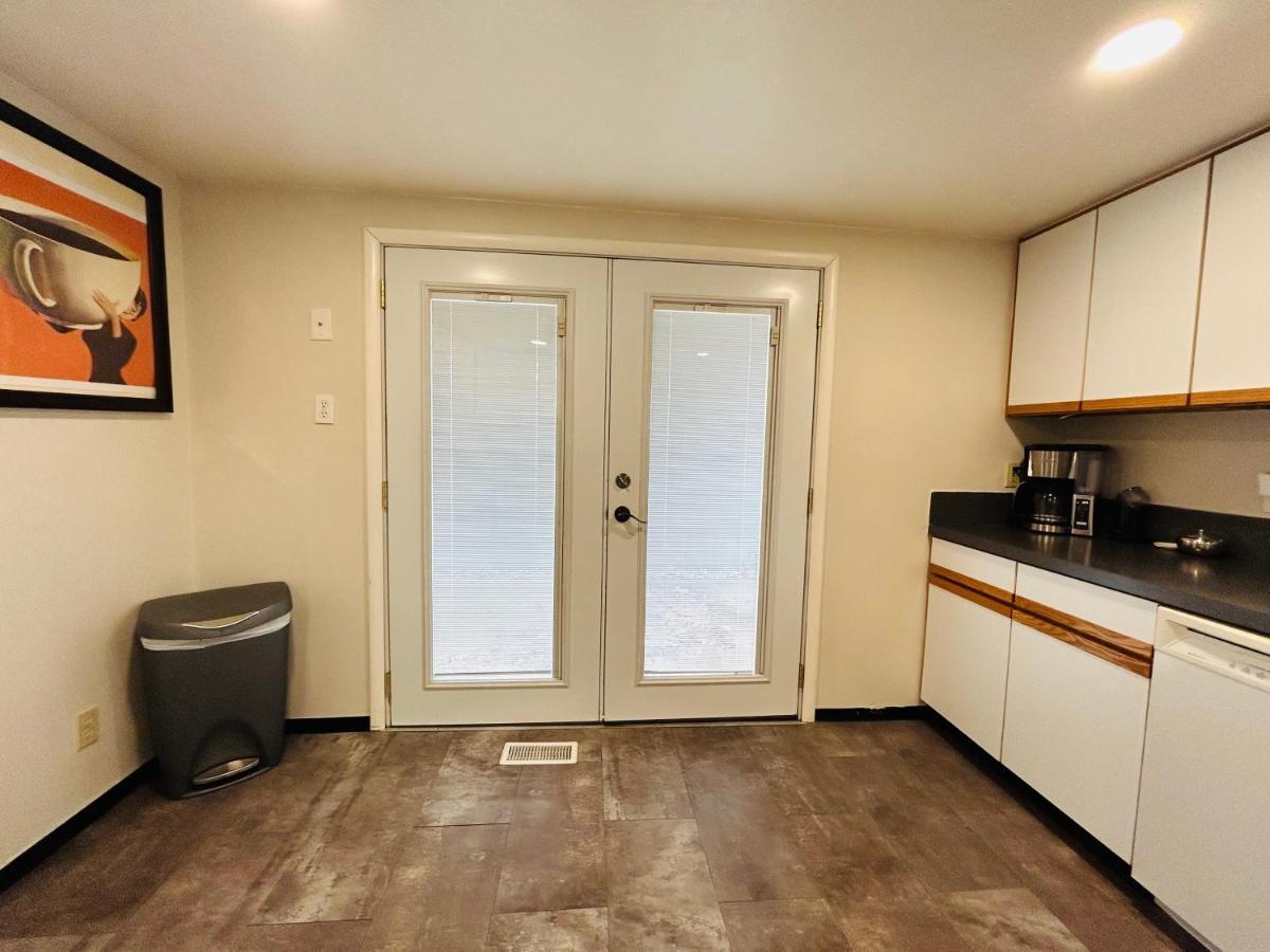 Little Blue Bungalow On Boise'S Bench, Pet Friendly, Fully Fenced Yard With Doggie Door! 2 Miles From Bsu, 5 Minutes From Downtown Boise, Desk And Workstation For Remote Workers, 2 Tv'S Large Walk-In Closet, Good For Mid-Term Stays Dış mekan fotoğraf